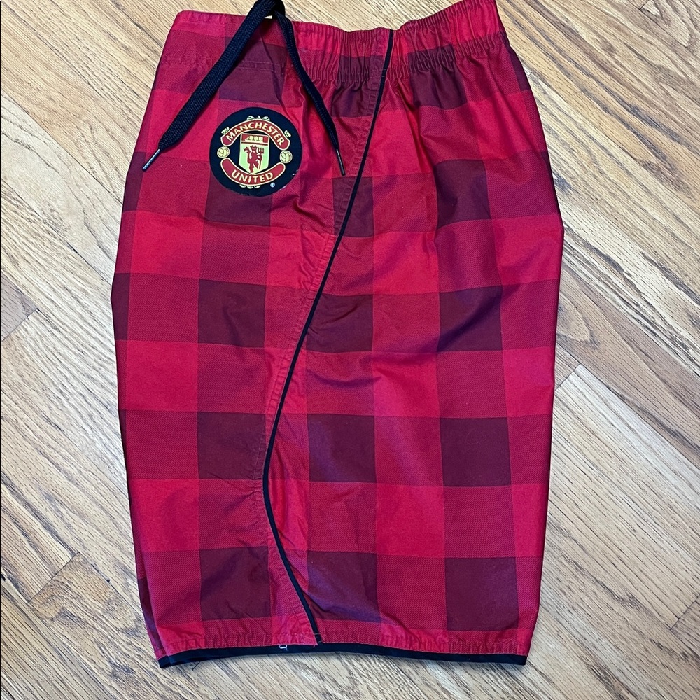 Manchester United Board Short/Swimmers Red Black w/Pocket & Logo Men's Size 36 - Picture 7 of 10
